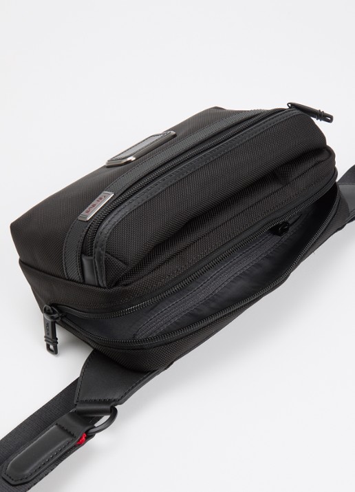TUMI Alpha East West heuptas met leren details - detail 2 zwart