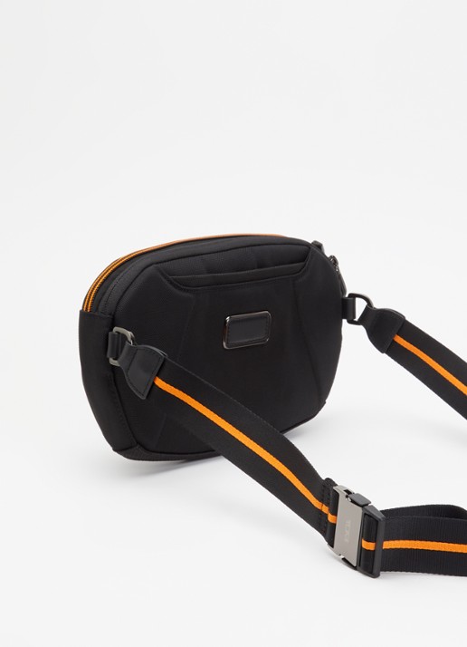 TUMI Crossbodytas met logo en verstelbare schouderriem - achterkant 2 zwart