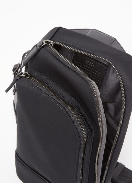 TUMI Harrison Gregory Sling crossbodytas met leren details - detail zwart