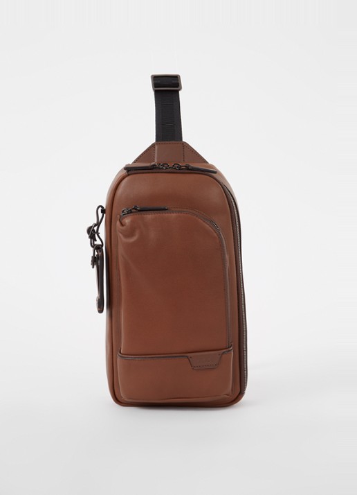 TUMI Harrison Gregory Sling crossbodytas van leer met verstelbare schouderband