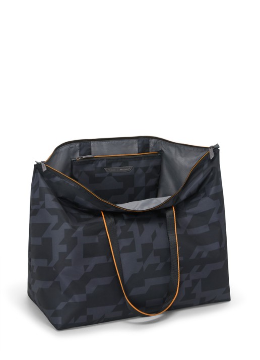 TUMI Just In Case schoudertas met uitneembaar etui - voorkant 3 zwart