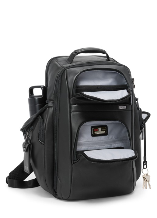 TUMI Rugzak van leer met 16 inch laptopvak - voorkant 5 zwart