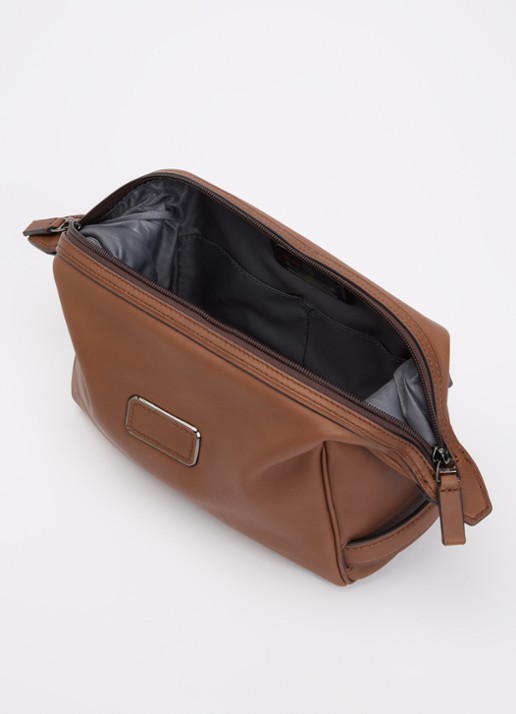TUMI Toilettas van leer met logo - voorkant 2 cognac