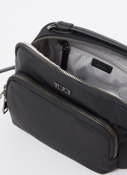TUMI Voyageur Teghan crossbodytas met logo - detail 2 zwart