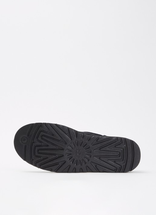 UGG Classic Micro instapper van suède - detail 5 zwart
