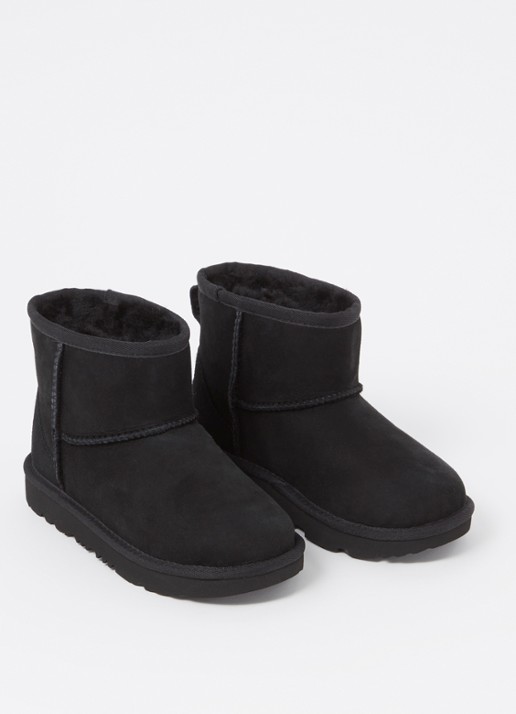 UGG Classic Mini II enkellaarsje van suède - detail zwart