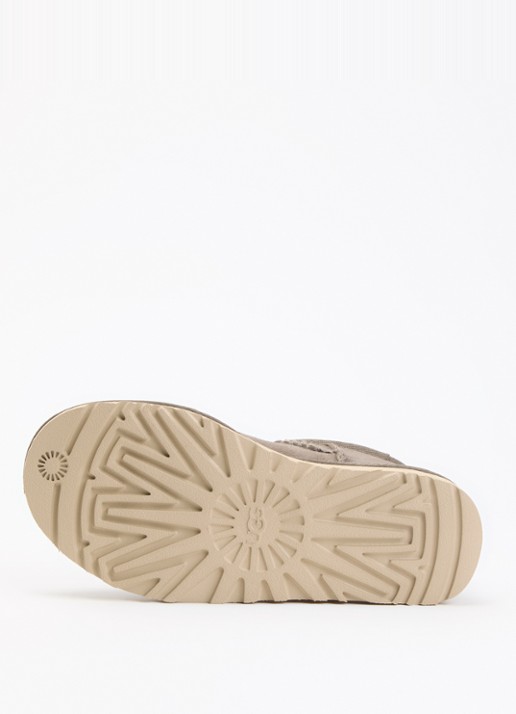 UGG Classic Ultra Mini enkellaarsje van suède - detail 5 taupe