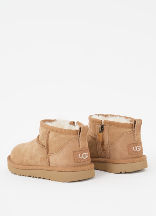 UGG Classic Ultra Mini enkellaarsje van suède - achterkant 4 camel