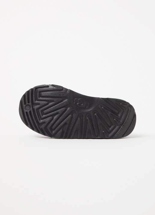 UGG Classic Ultra Mini enkellaarsje van suède - detail zwart