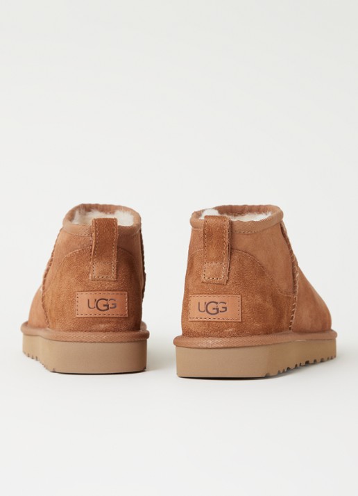 UGG Classic Ultra Mini enkellaarsje van suède - detail 3 camel