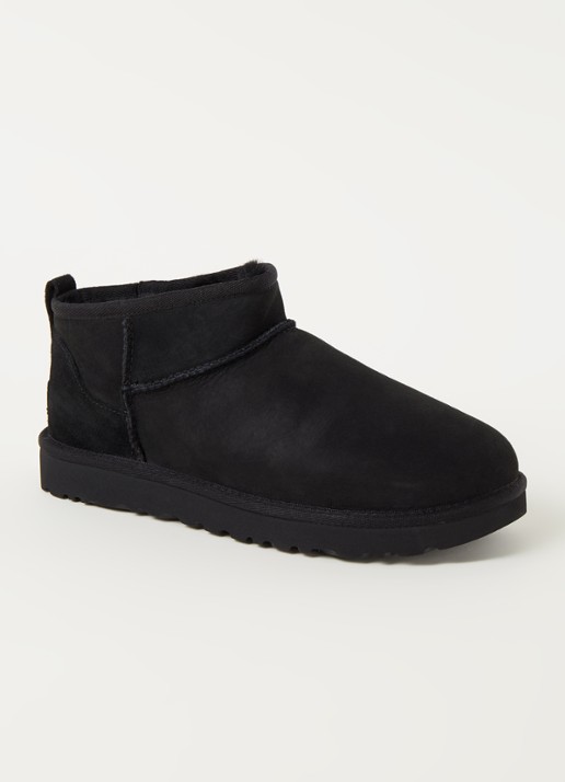 UGG Classic Ultra Mini enkellaarsje van suède