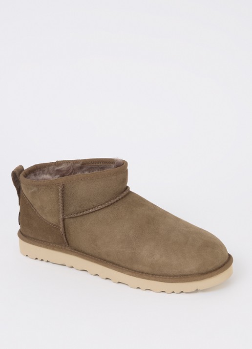 UGG Classic Ultra Mini enkellaarsje van suède - voorkant 2 taupe