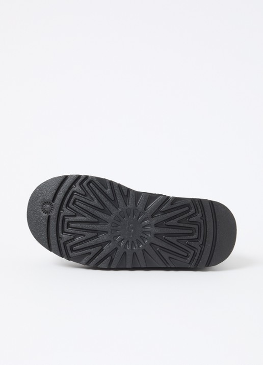 UGG Classic Ultra Mini Platform enkellaarsje van suède  - detail zwart
