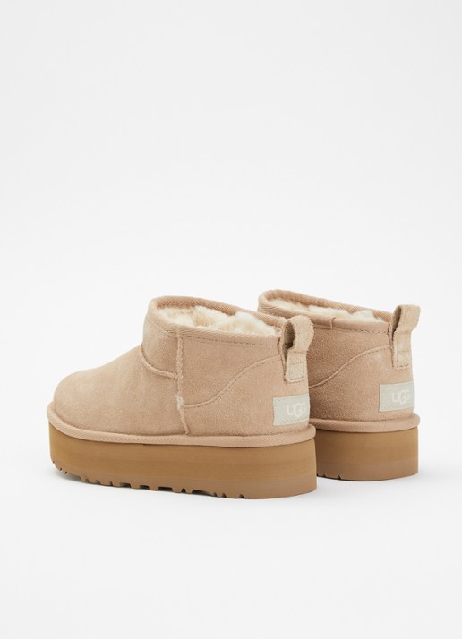 UGG Classic Ultra Mini Platform enkellaarsje van suède - achterkant 4 khaki