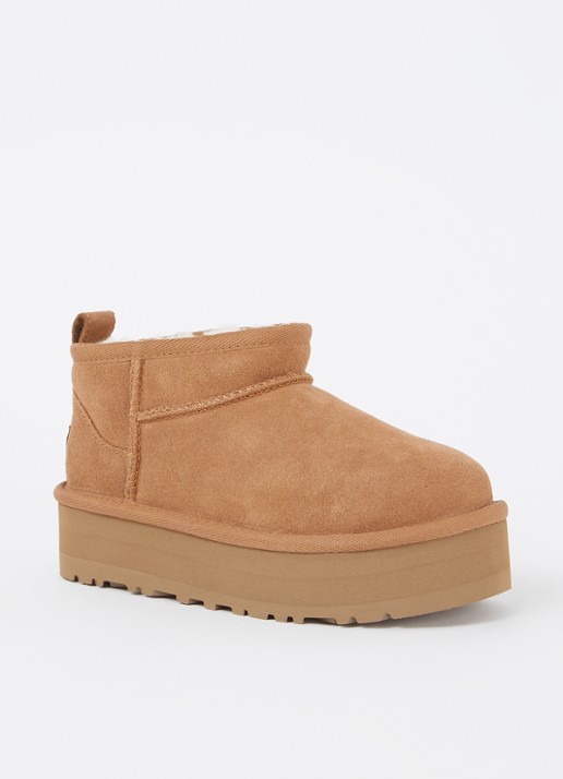 UGG Classic Ultra Mini Platform enkellaarsje van suède