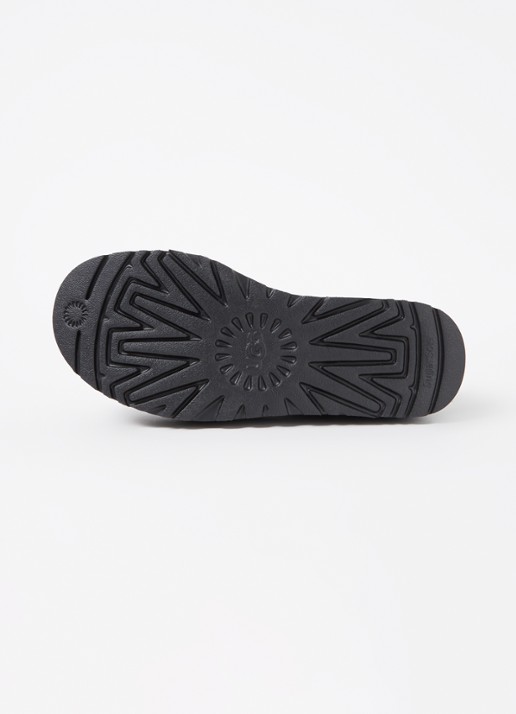 UGG Classic Ultra Mini Platform enkellaarsje van suède - detail 4 zwart