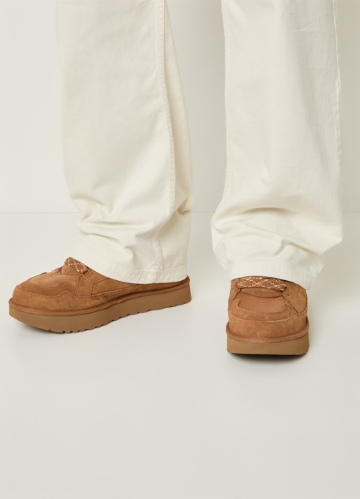 UGG Lowmel sneaker met suède details - voorkant 6 kastanjebruin