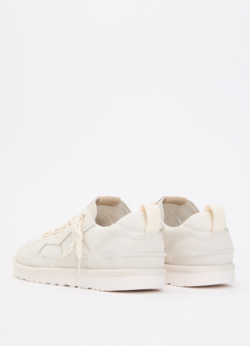 UGG Minimel sneaker van suède  - achterkant 2 gebroken wit