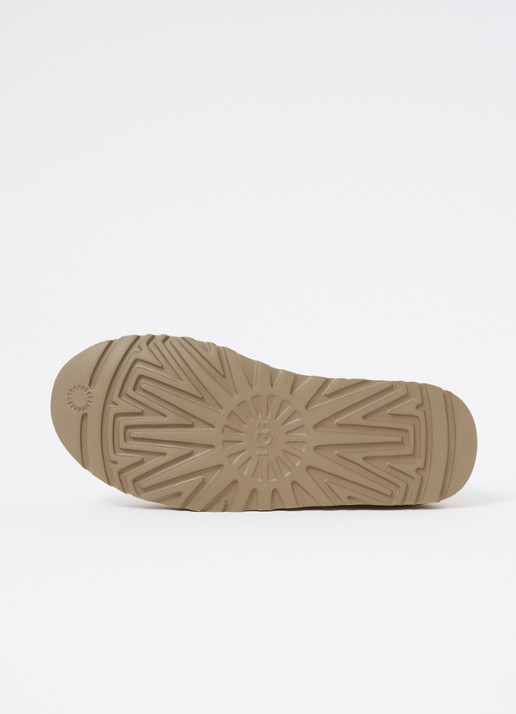 UGG Neumel chelsea boot van suède - detail 4 beige