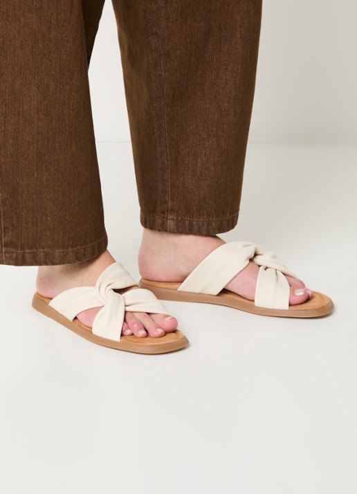 Unisa Camby slipper van leer - voorkant 2 ivoor