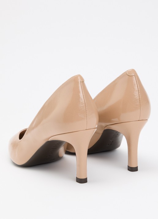 Unisa Landas pump van leer met lakfinish - achterkant beige