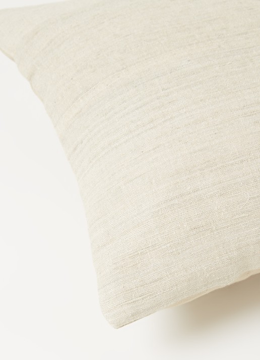 Urban Nature Culture Silk sierkussen 50 x 30 cm - detail lindegroen
