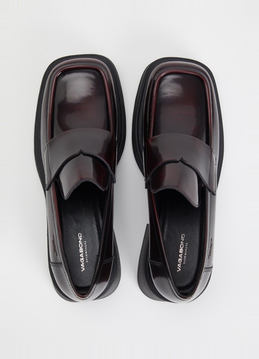 Vagabond Shoemakers Dorah loafer van lakleer - detail 3 bordeauxrood
