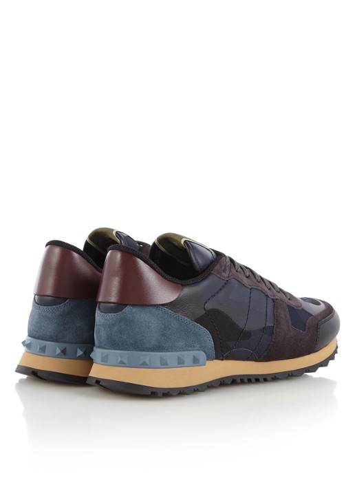 Valentino Garavani Camouflage Rockrunner sneaker van leer en suède - detail 2 donkerblauw