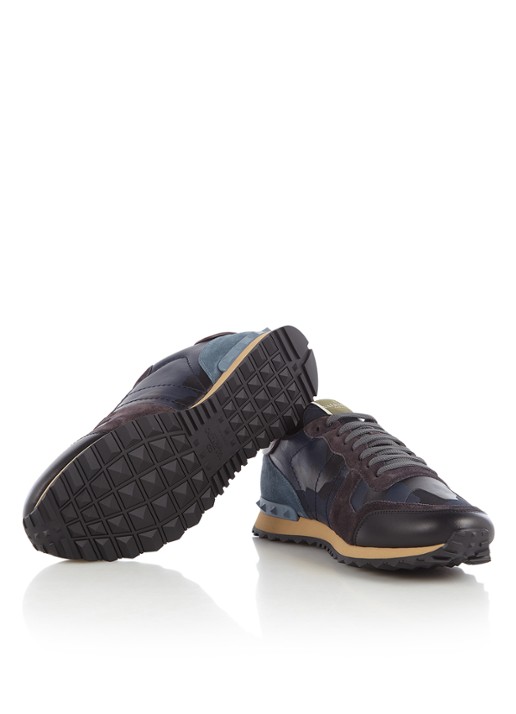 Valentino Garavani Camouflage Rockrunner sneaker van leer en suède - detail 3 donkerblauw