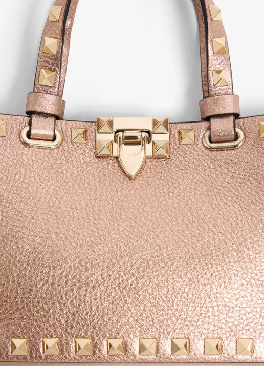Valentino Garavani Handtas van kalfsleer met metallic finish en studs - detail 6 brons