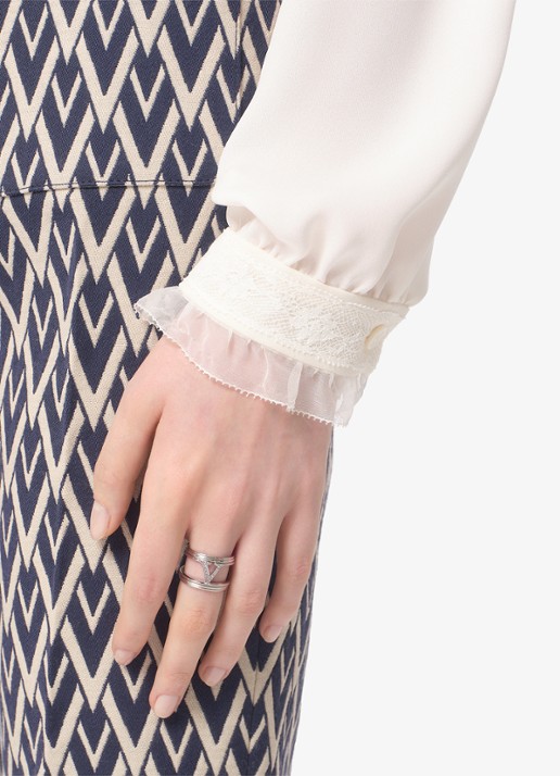 Valentino Garavani Ovalette ring met logo - voorkant 2 zilver