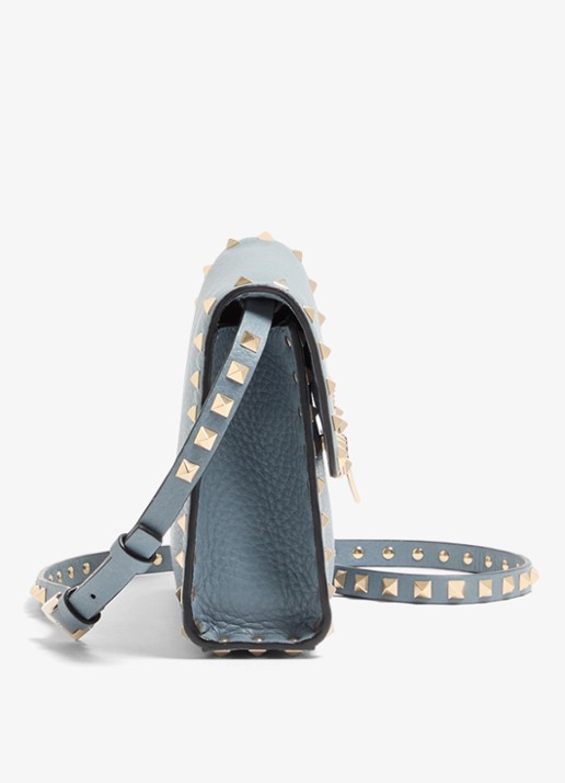 Valentino Garavani Rockstud Small crossbodytas van kalfsleer met studs - detail 3 blauwgrijs