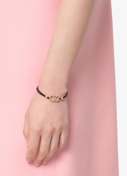 Valentino Garavani Signature armband met logo - voorkant 2 zwart