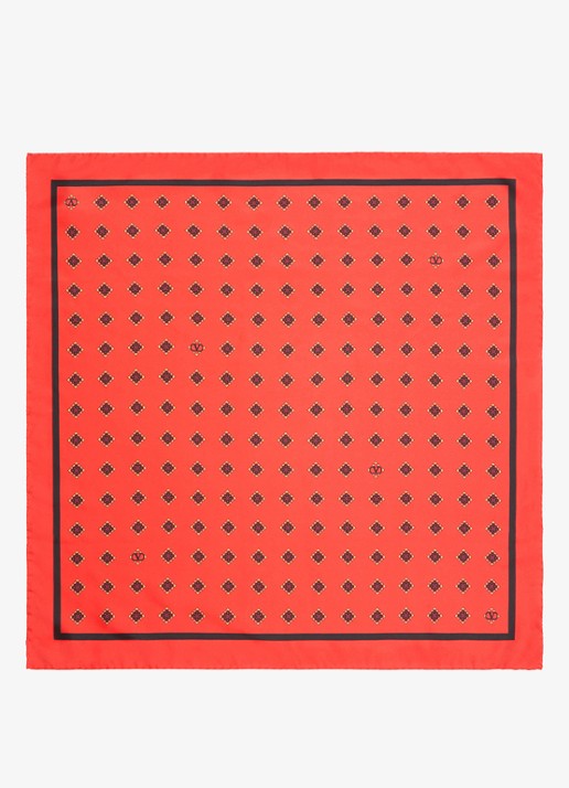 Valentino Garavani Sjaal van zijde met print 60 x 60 cm - detail rood