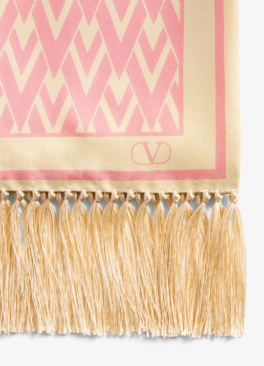 Valentino Garavani Toute la V sjaal van zijde 180 x 15 cm - detail 2 roze