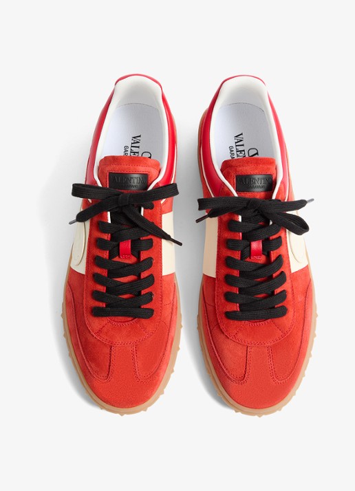 Valentino Garavani Upvillage sneaker van kalfssuède met kalfsleren details - detail 5 rood