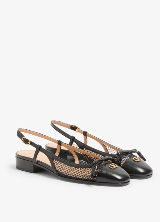 Valentino Garavani Valet Du Roi slingback van geitenleer met mesh details - voorkant 7 zwart
