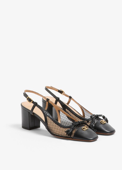 Valentino Garavani Valet Du Roi slingback van geitenleer met mesh details - voorkant 3 zwart