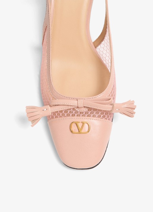 Valentino Garavani Valet Du Roi slingback van geitenleer met mesh details - detail 6 oudroze