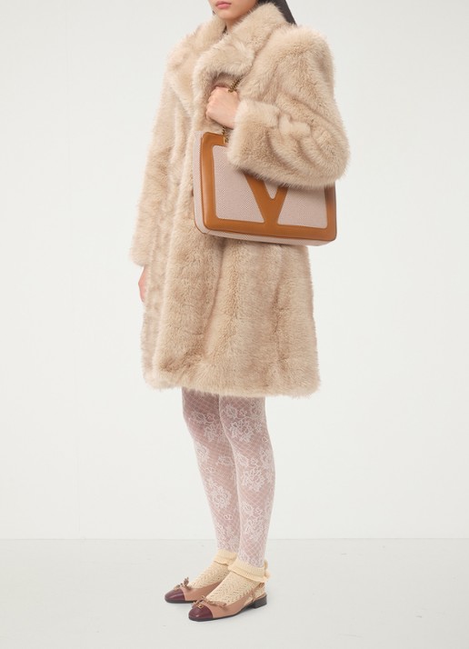 Valentino Garavani Viva Superstar Medium schoudertas van canvas met lamsleren details - voorkant 3 camel