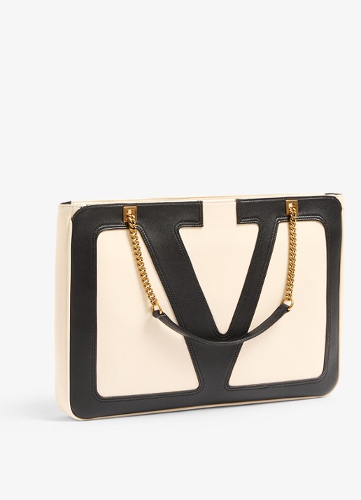 Valentino Garavani Viva Superstar Medium schoudertas van lamsleer - detail 3 gebroken wit