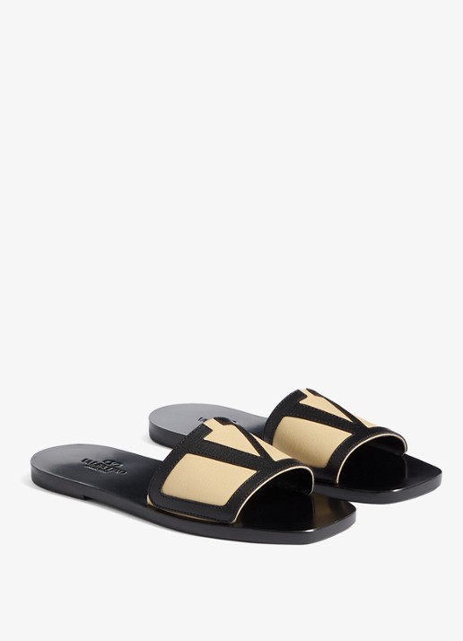Valentino Garavani Viva Superstar slipper van geitenleer  - detail 3 creme