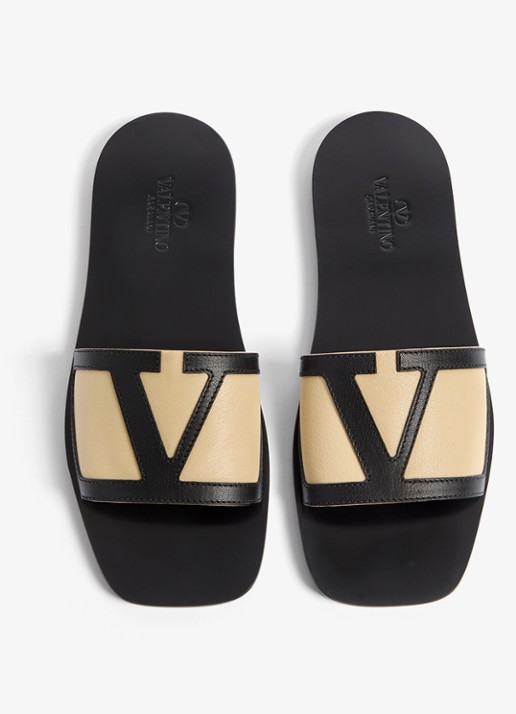 Valentino Garavani Viva Superstar slipper van geitenleer  - detail 4 creme