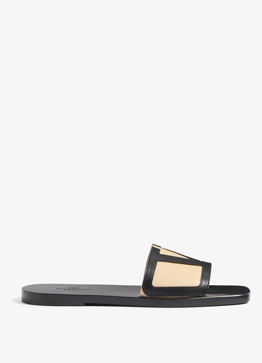 Valentino Garavani Viva Superstar slipper van geitenleer  - voorkant creme