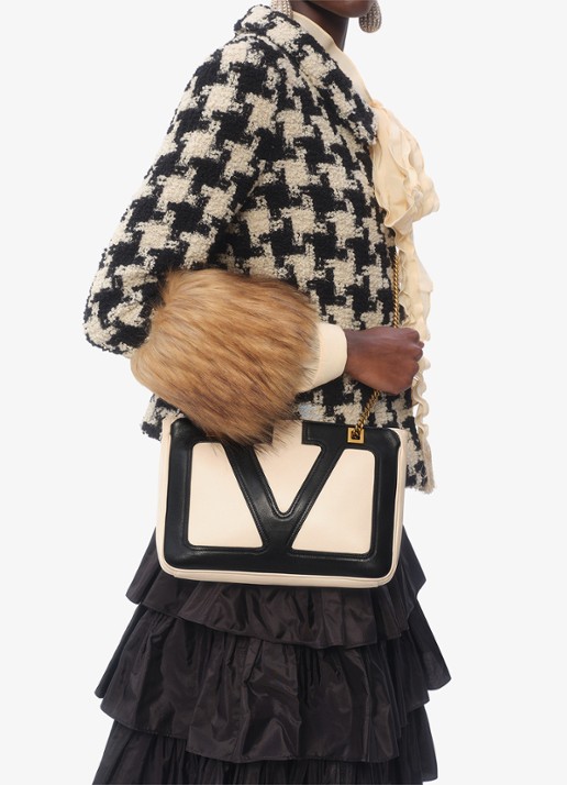 Valentino Garavani Viva Superstar Small schoudertas van lamsleer - voorkant 2 gebroken wit