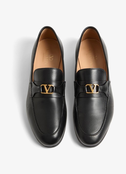 Valentino Garavani VLogo Signature loafer van lamsleer - detail 3 zwart