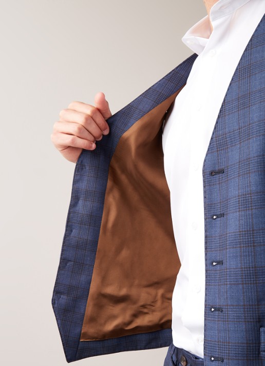 Van Gils Evion gilet van scheerwol met ruitdessin - detail 3 donkerblauw