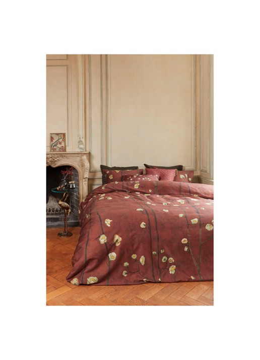 Van Gogh Museum Plum Blossoms dekbedovertrekset van katoensatijn 220 TC - inclusief kussenslopen - voorkant 2 donkerrood