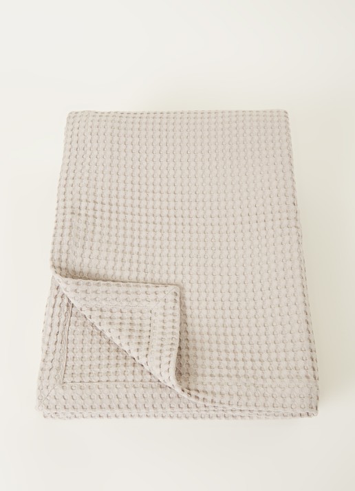 Vandyck Home 71 plaid met wafelstructuur - voorkant 2 creme