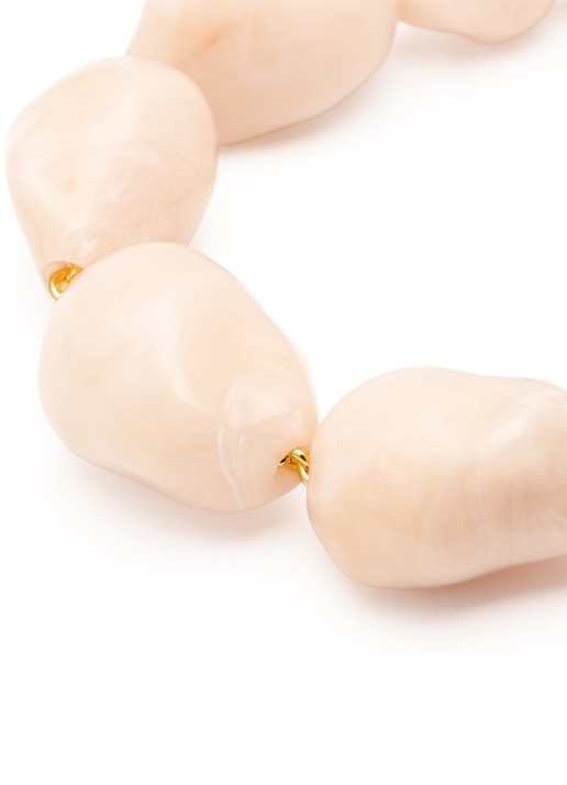 Vanessa Baroni Big Pearl ketting - detail latte marble